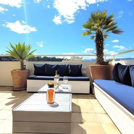 Apartamento Cosy Penthouse Le Port 2 Bedroom - 2 Bath