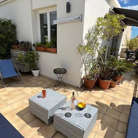 Cosy Penthouse Le Port 2 Bedroom - 2 Bath * Niza